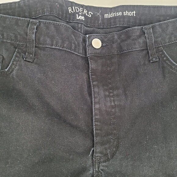 Lee Rider's Women's Plus Size 7" Black Midrise Utility Stretch Short In Rinse 18 - Picture 4 of 6